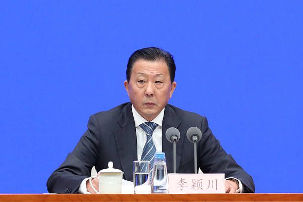 亚洲黄色三级网站